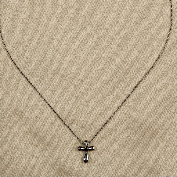 SOLD! Tiffany & Co Elsa Peretti Cross Pendant Necklace - Picture 5 of 5